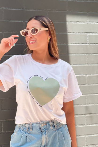 Basic white t-shirt with Amor Amor print 